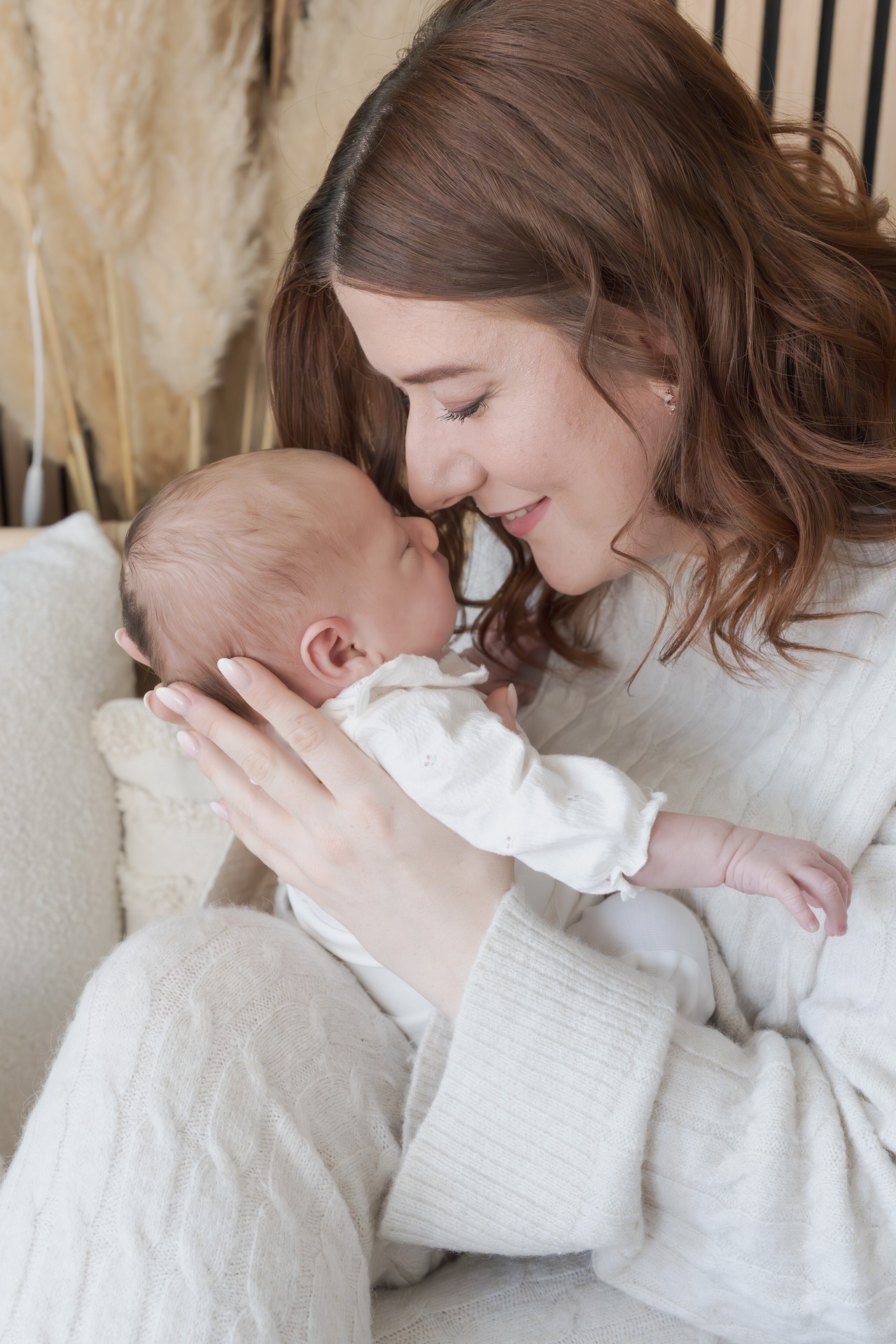 Newborn, Neugeborene, Newbornshooting in Aalen, Neugeborenenfotografie, Babyfotos, Newborn Fotos, Schlafendes Baby, Newborn Studio, Newborn Detailaufnahmen, Eltern mit Baby